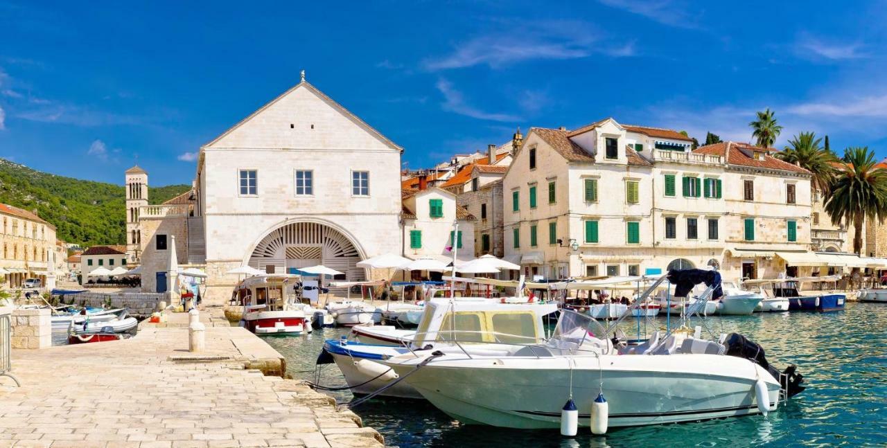 Plaza Lägenhet Hvar Town